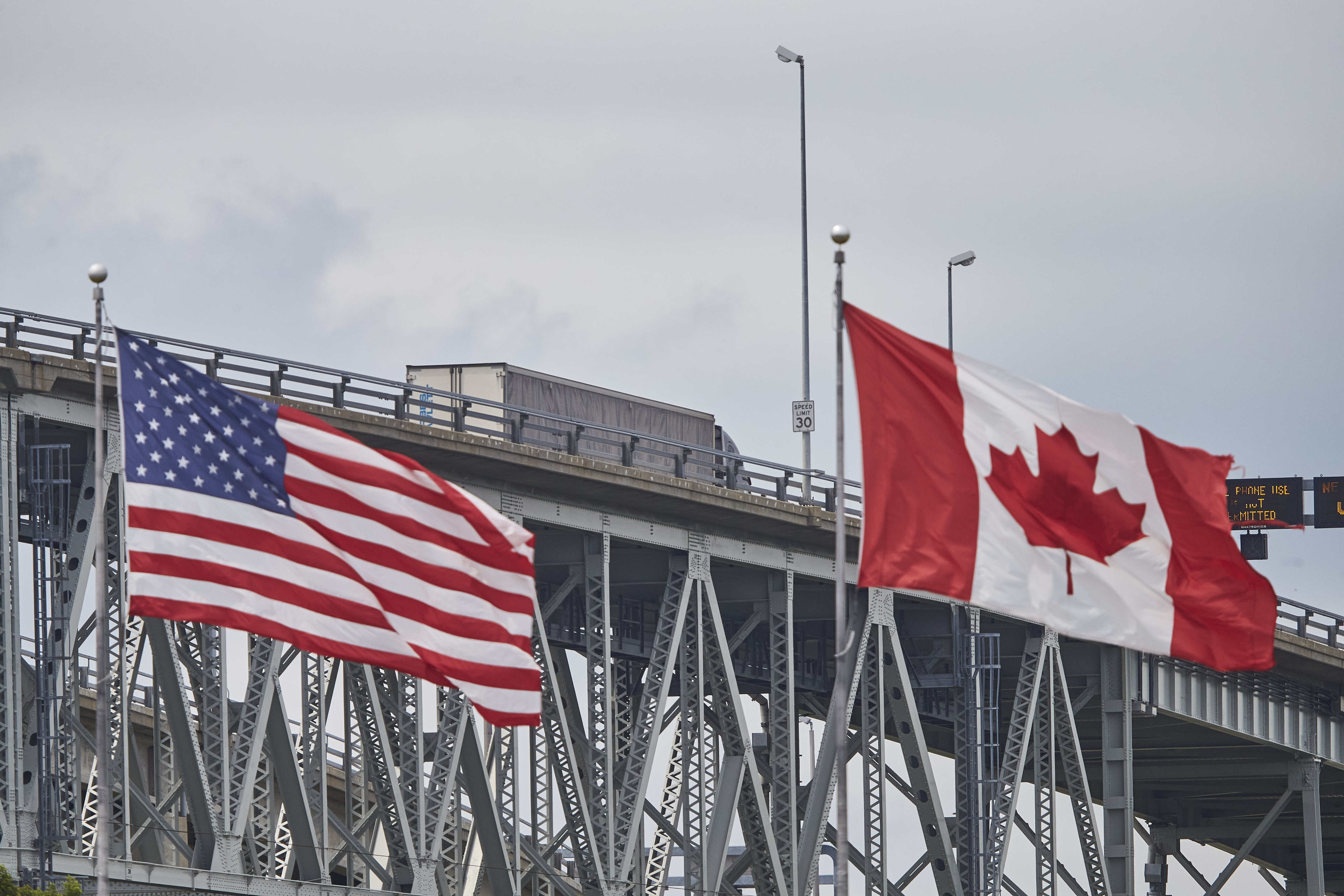 More Facial Recognition and Drones Wanted for the US-Canada Border