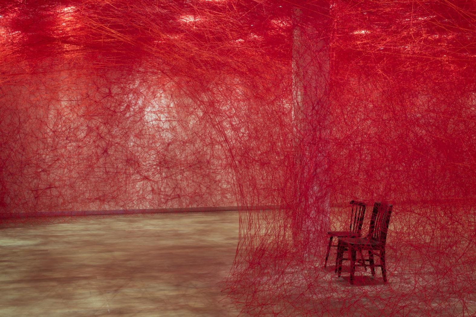 De Rode Draad Door Het Werk Van Chiharu Shiota Vice