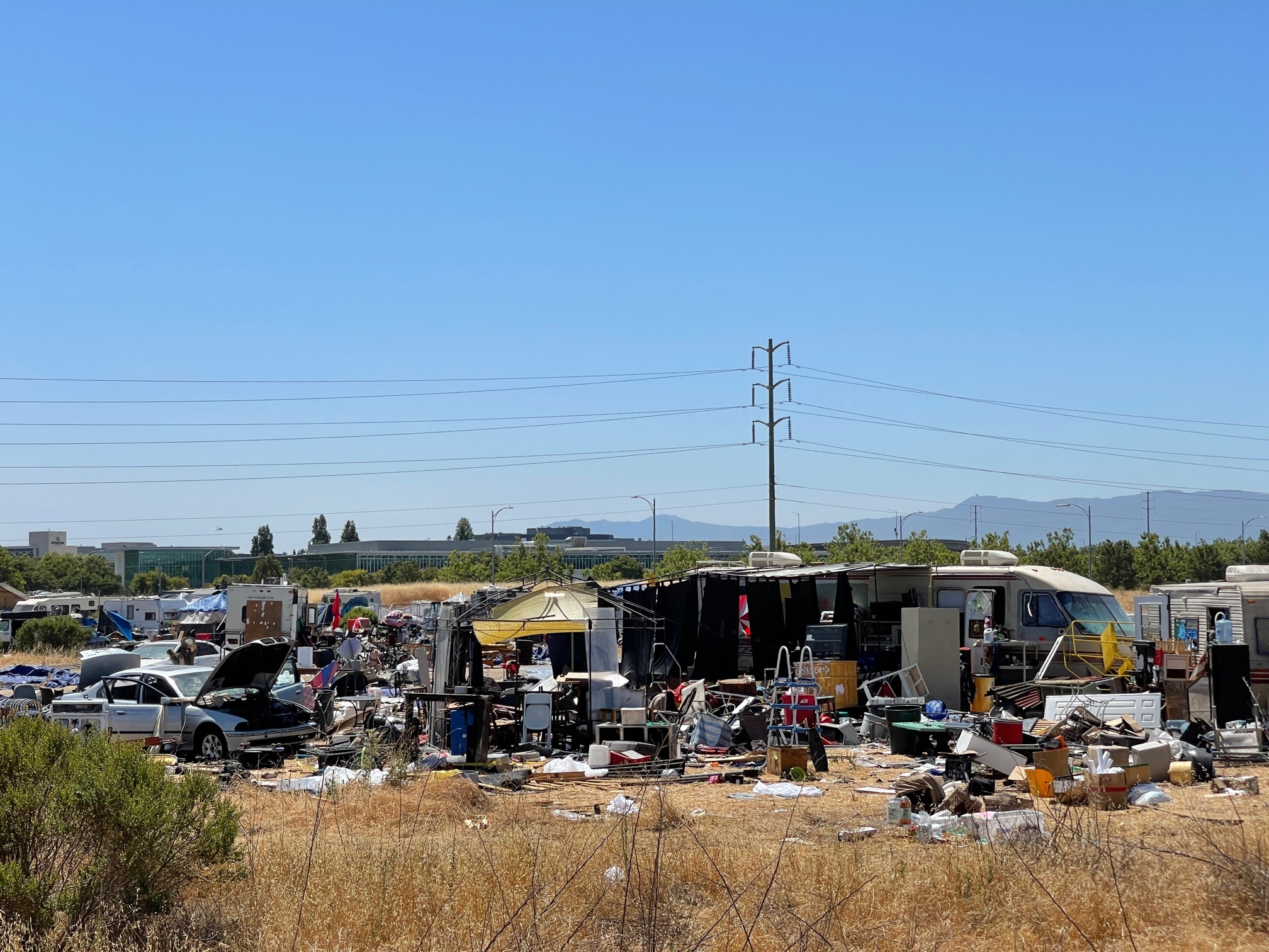 Silicon Valley’s Homeless Crisis Has Literally Come to Apple’s Doorstep
