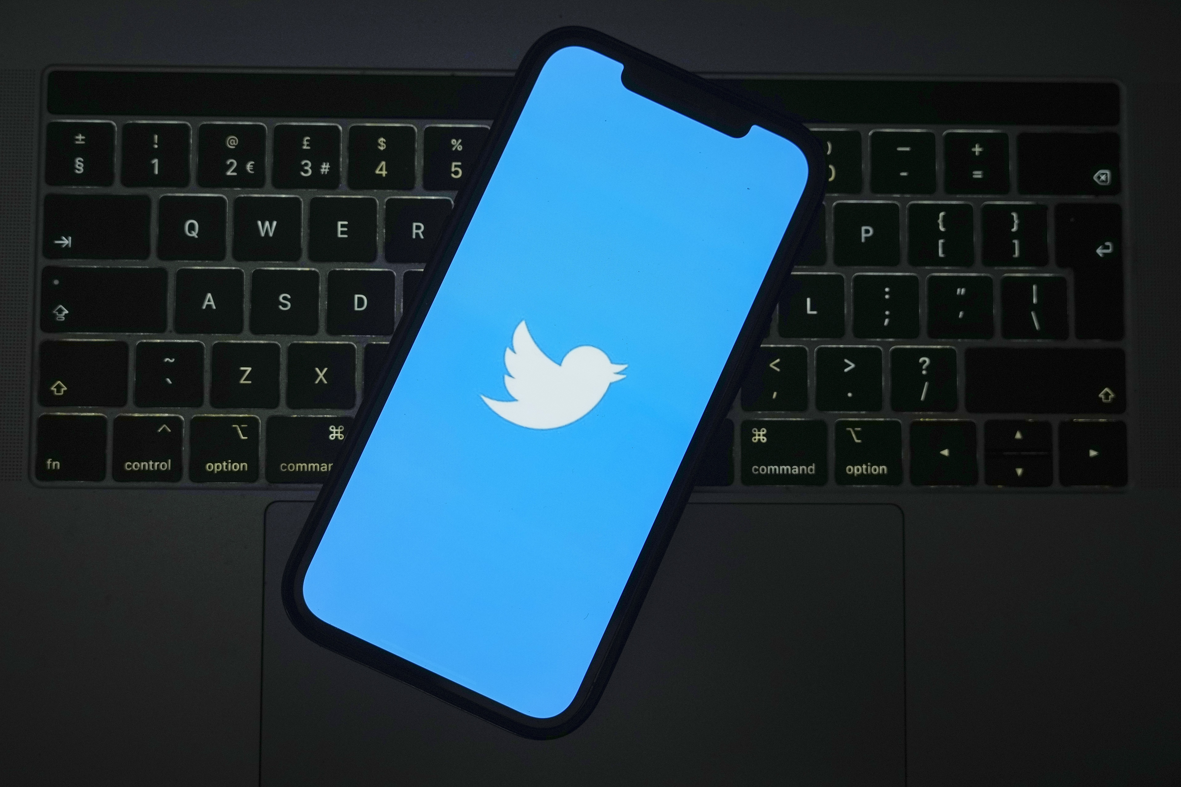 Twitter Disables Autocomplete After It Recommends Animal Torture and Mass Shooting Videos