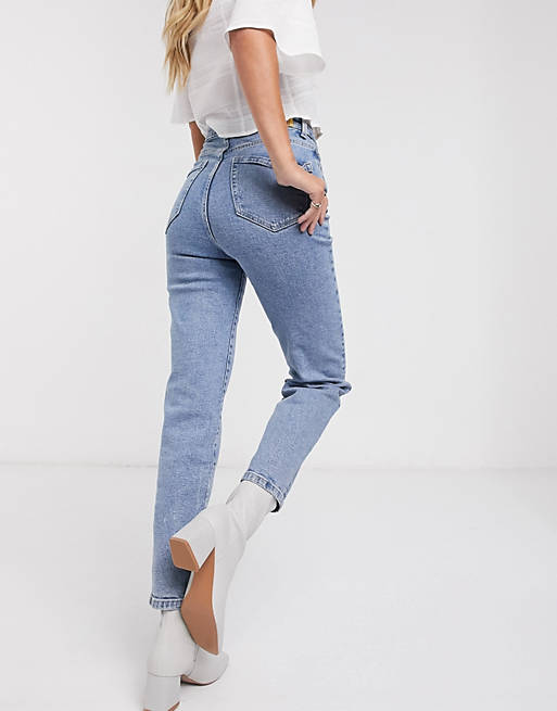Review: The Viral Stradivarius Slim Mom Jeans Are Amazingly Flattering