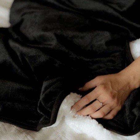 15 Best Sex Blankets for Mess-Free Fun
