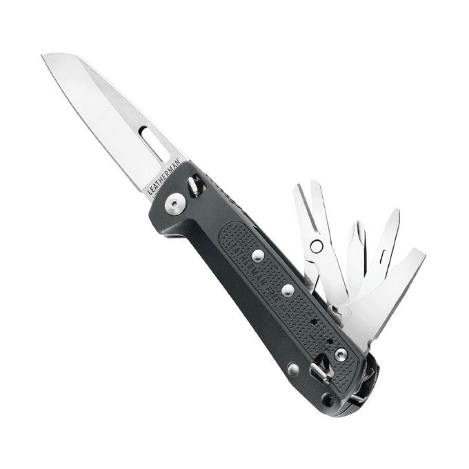 WMD or Pocket KNIFE?!! 😱 HUGE AF Knife! BESTECH KEEN II Unboxing