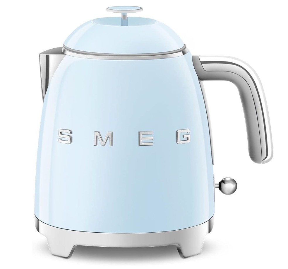 The Smeg Electric Kettle Is 21% Off for Prime Big Deal Days