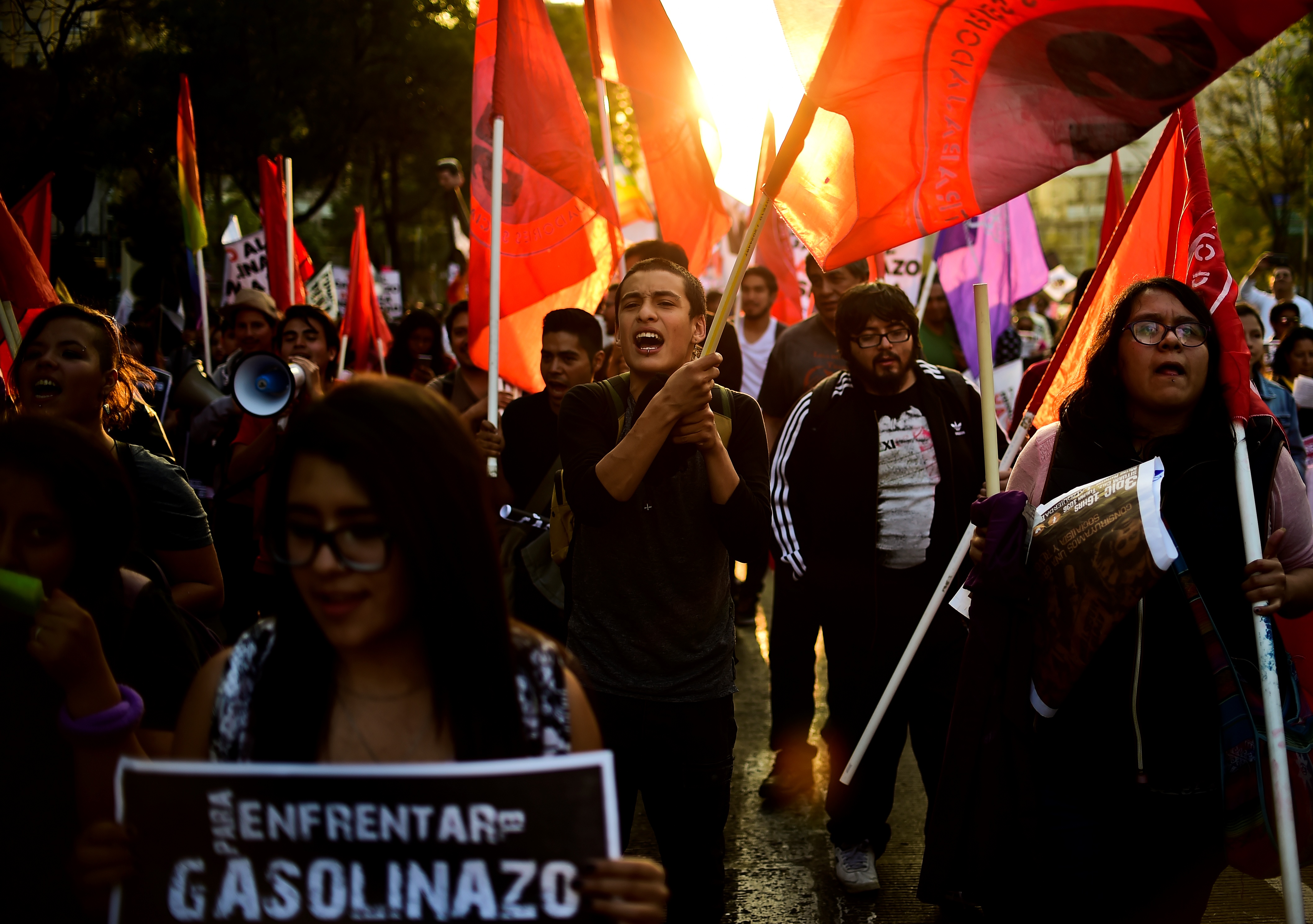 Protesters march for the resignation of Enrique Pena Nieto and against gas hikes in Mexico City. Image: Ronaldo Schemidt/Getty