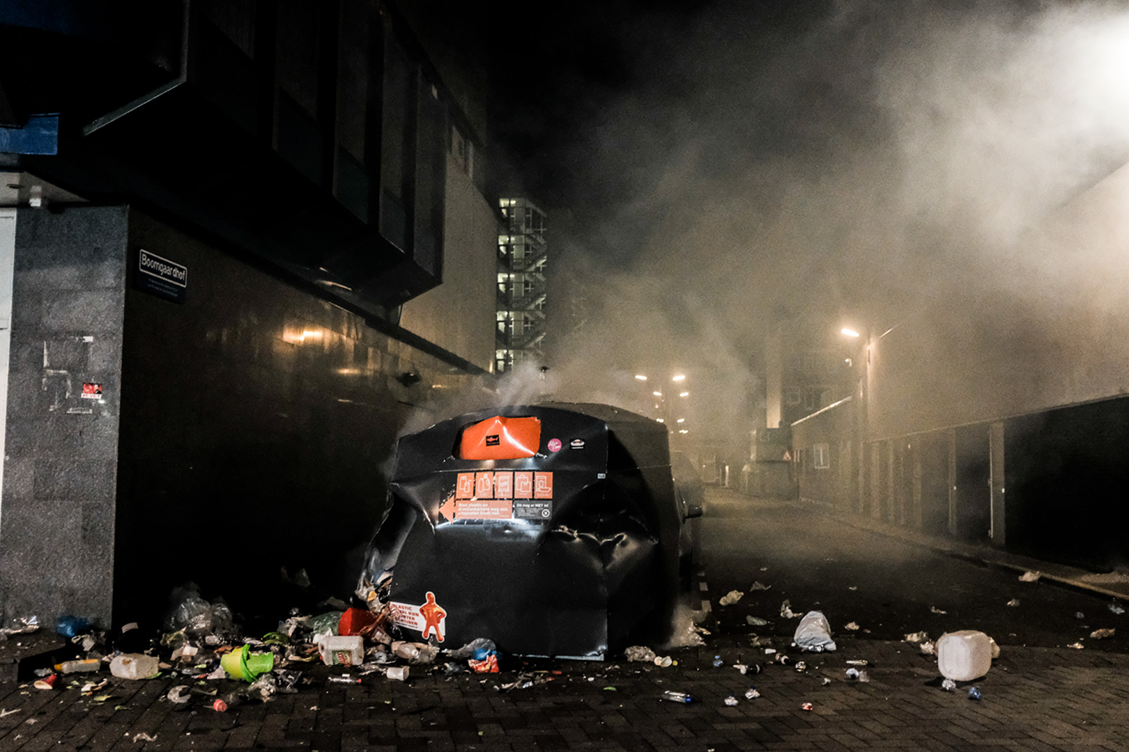 Foto's van de rellen in Rotterdam nadat Nederland en ...