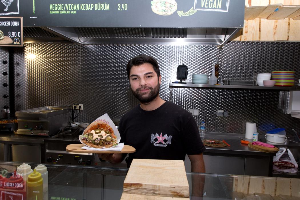 Hombre con kebab