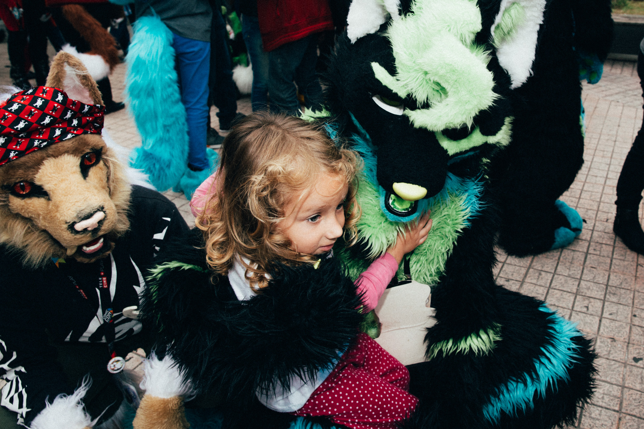 1493998094265-Furries-Larissa-Zaidan-08