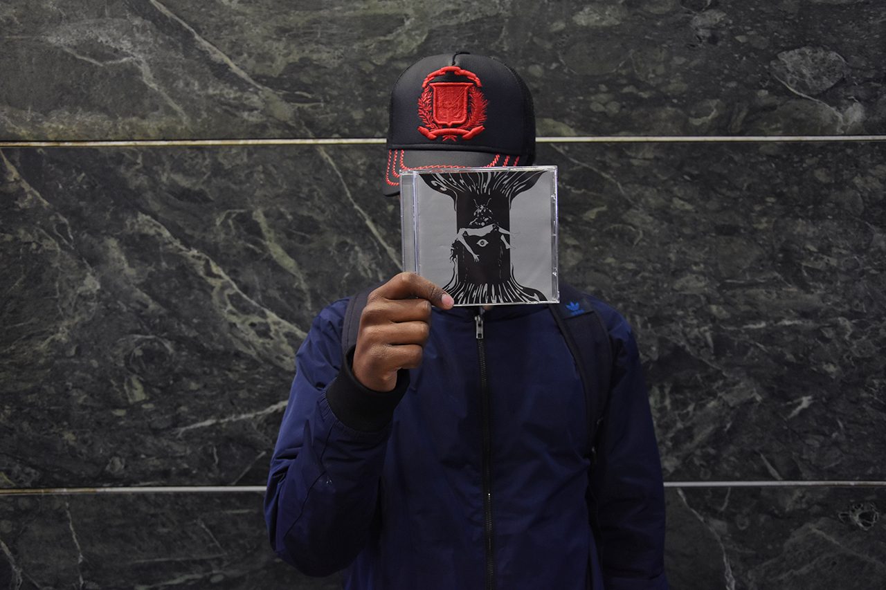ragazzo adolescente teenager Milano duomo italiano doom metal Electric Wizard Witchcult Today