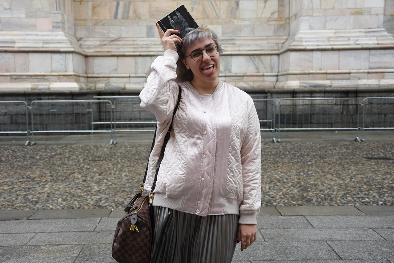 ragazza adolescente teenager italiana Milano duomo metal Deathspell Omega Si Monumentum Requires, Circumspice
