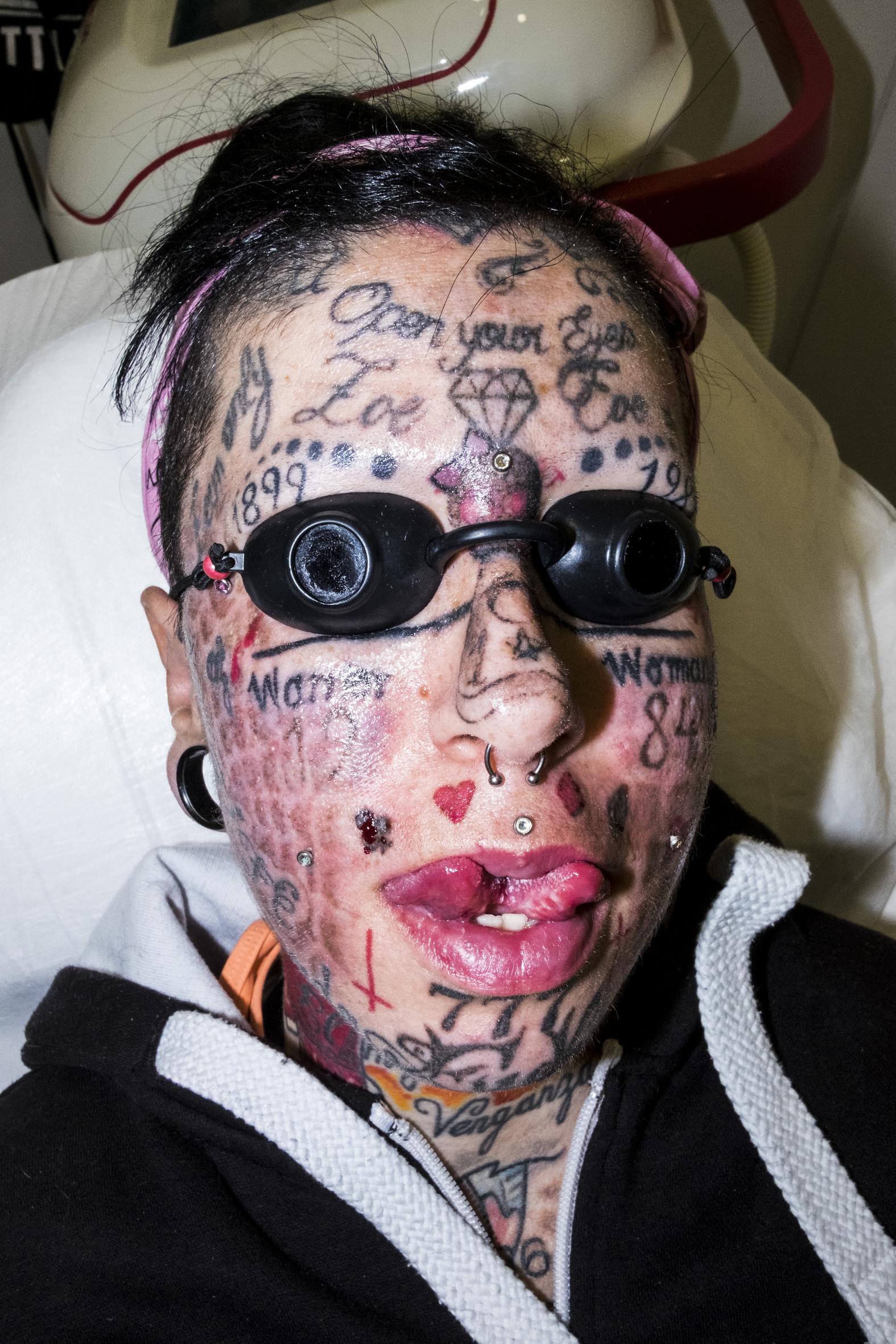 The 4 most tattooed people in the world  10 Masters