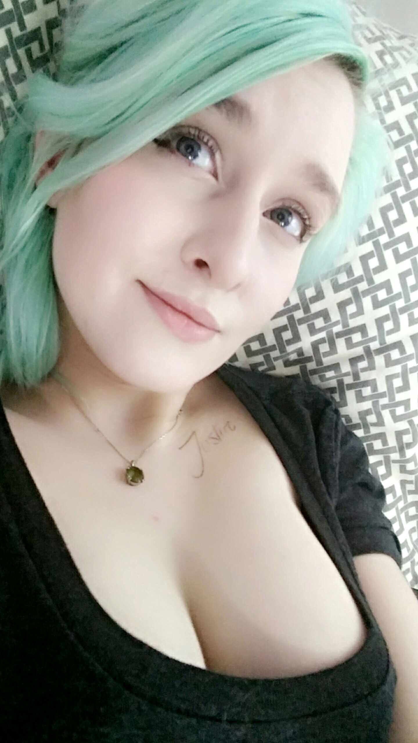 How to Treat Camgirls, According to Camgirls
