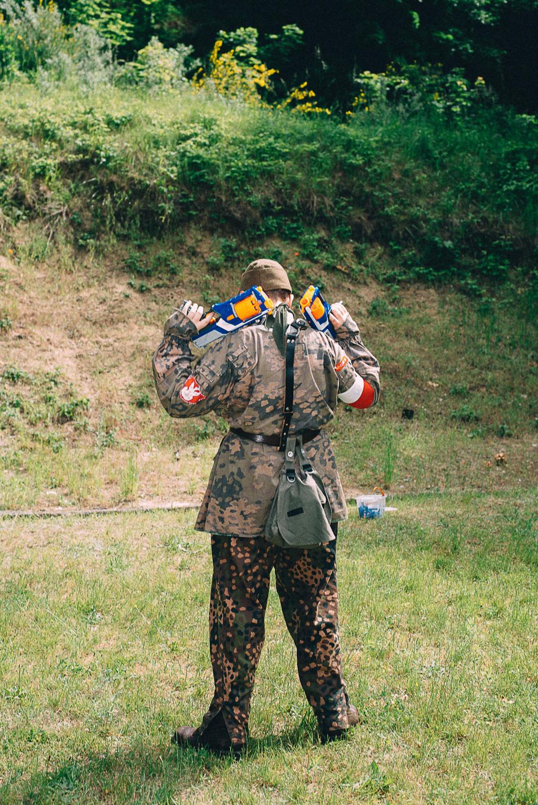 niños con rifles de asalto polonia armas ejército