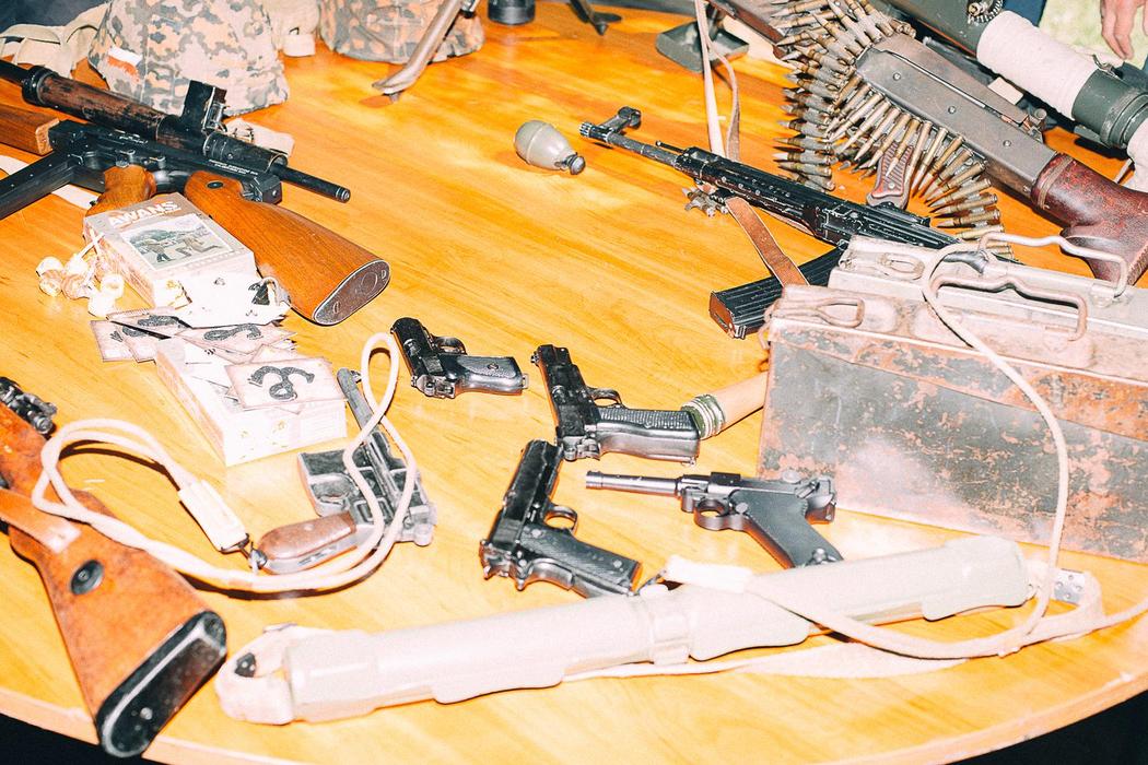 niños con rifles de asalto polonia armas ejército