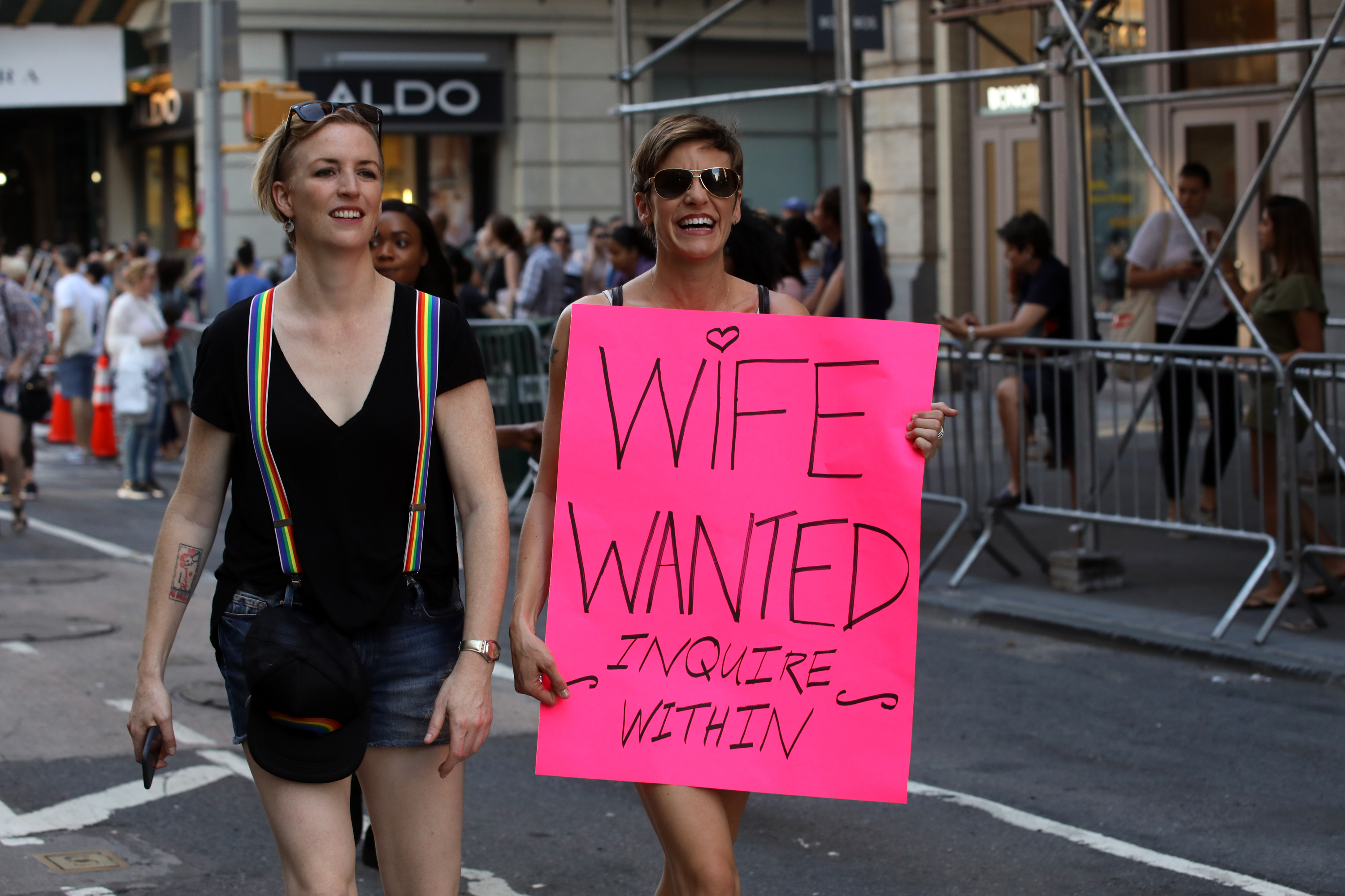 In Photos Thousands Of Lesbians Protest For Dyke March Broadly