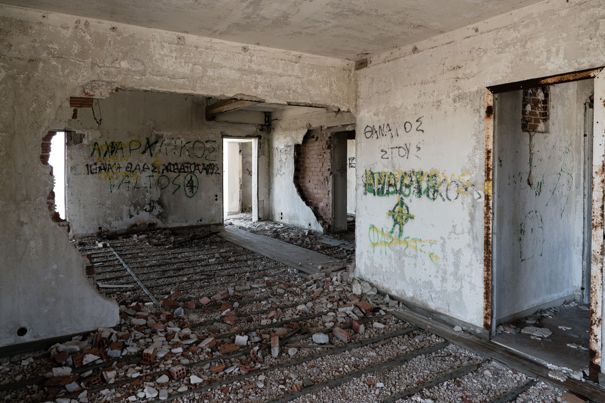 1500277007403-Villa_Diktatora_Parnitha_ORE0601