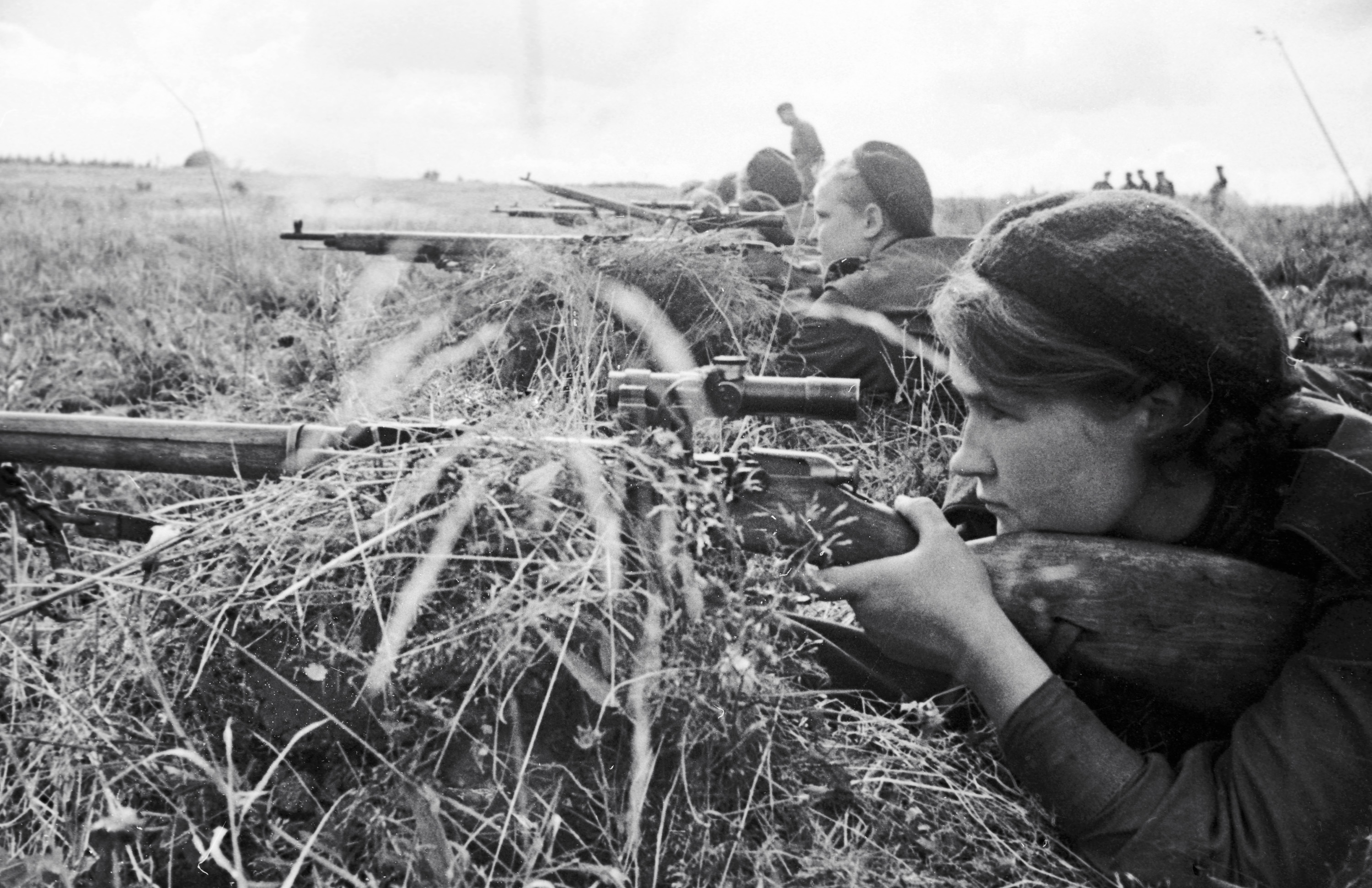 Картинки про великую отечественную. Снайперы женщины ВОВ 1941-1945. Девушки Снайперы на войне 1941-1945.