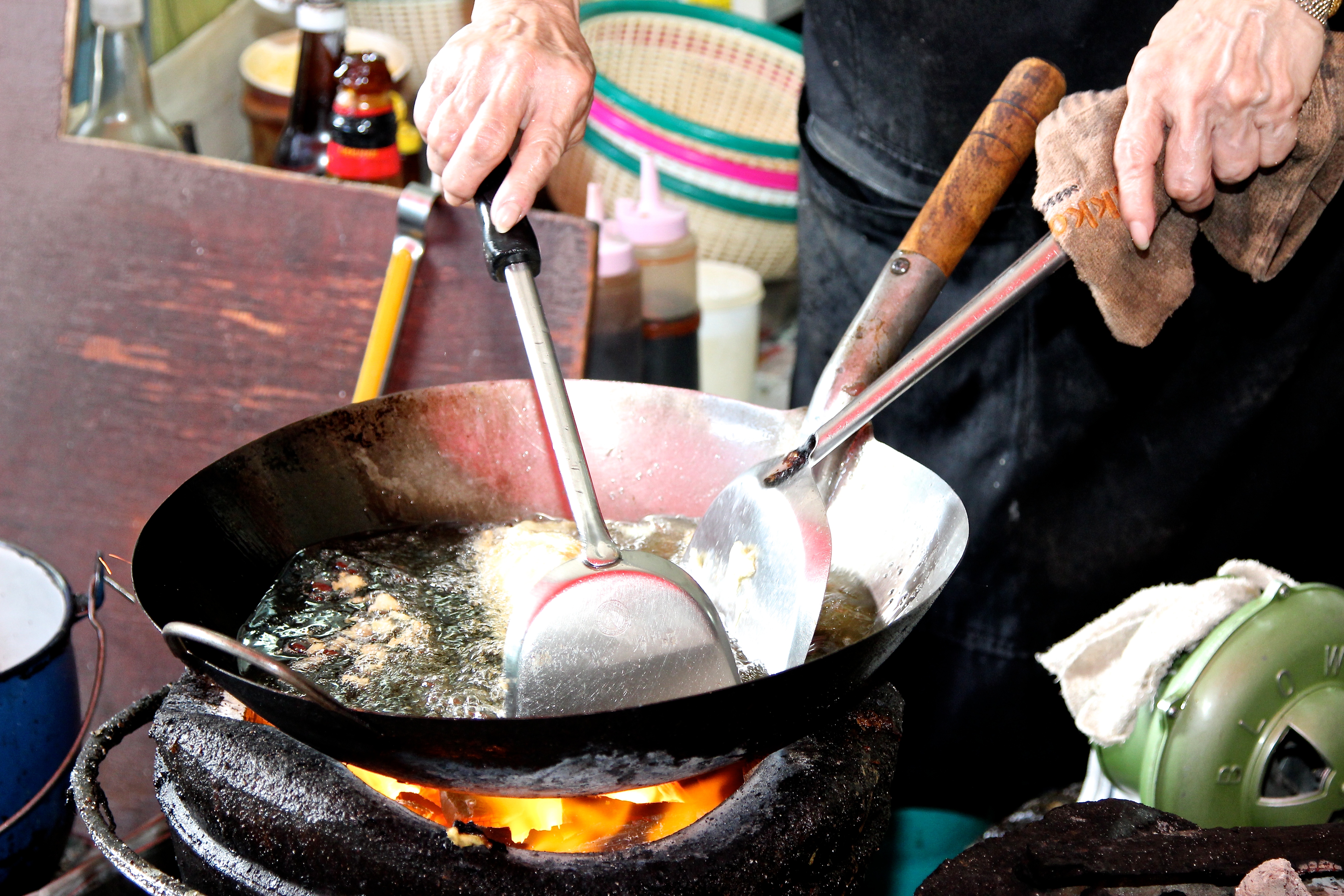 bangkok-s-most-expensive-street-food-is-totally-worth-it-munchies