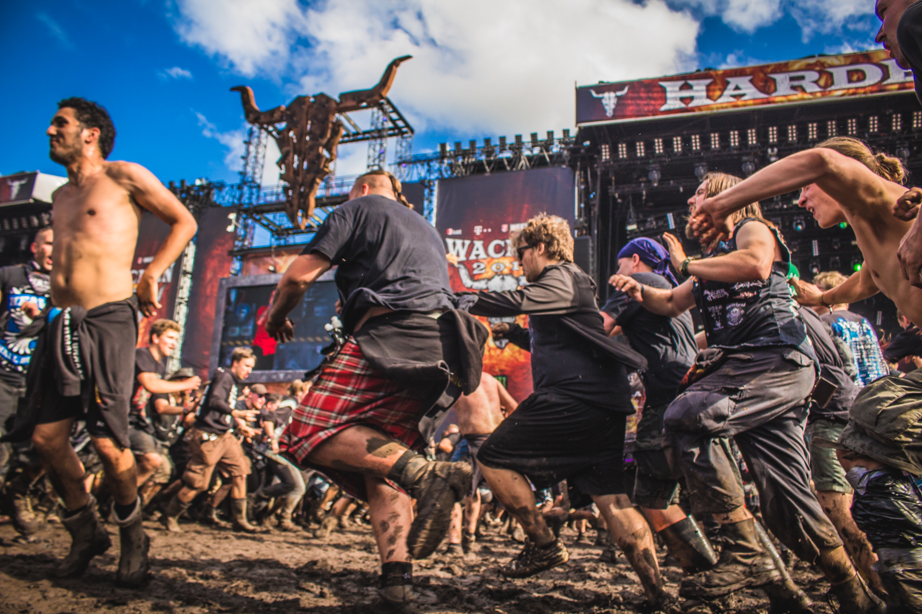 mosh pit wall of death