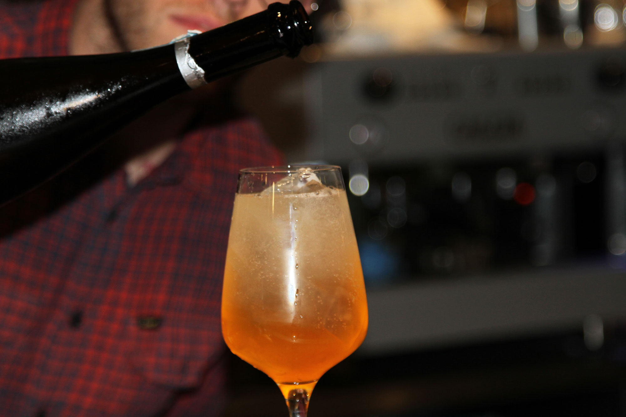 Easy Drinks This IrnBru Cocktail Is the Scottish Aperol Spritz MUNCHIES