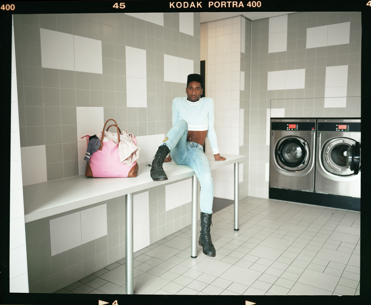 1505906731355-11-ramonadeckers_kenneth_launderette