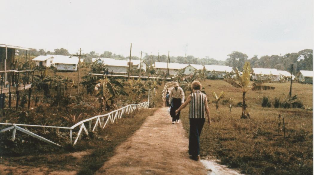 Sectas  - Página 7 1506682207866-1506309332341-jonestown-1978-guyana