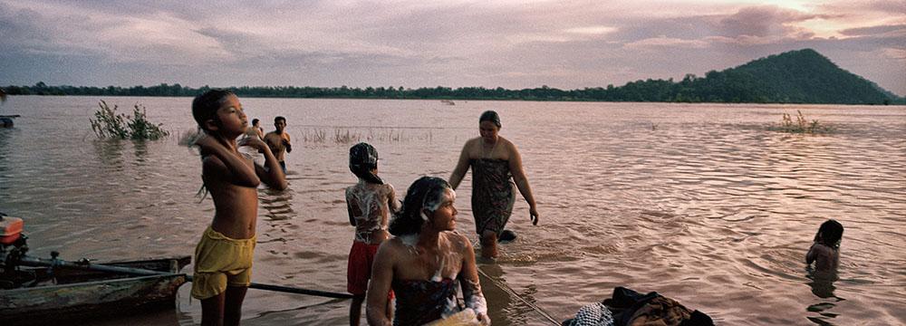 Photographing The Disastrous Effects Of Sand Mining On The Mekong River 