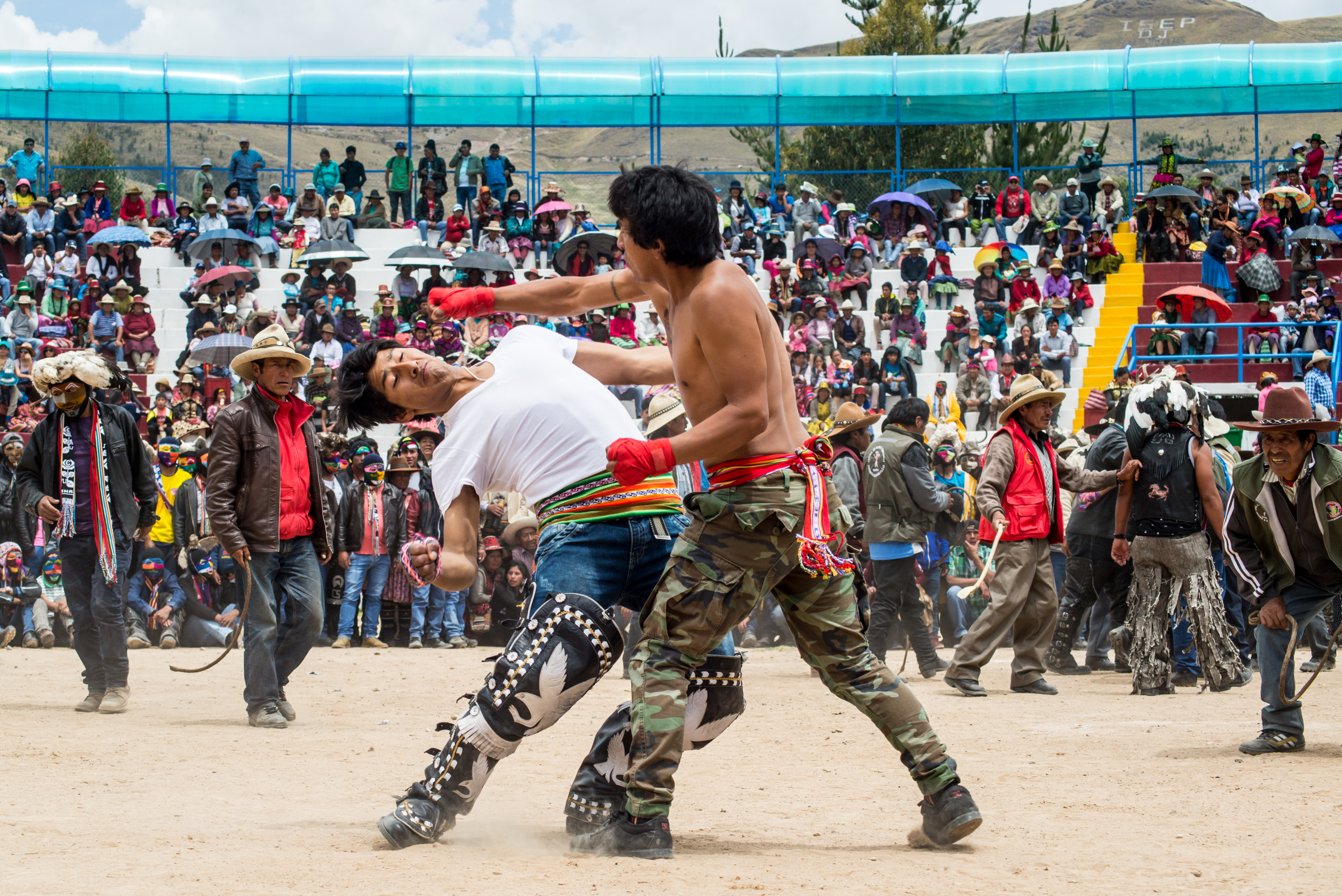 takanakuy pelea alcohol los andres cusco santo tomás perú