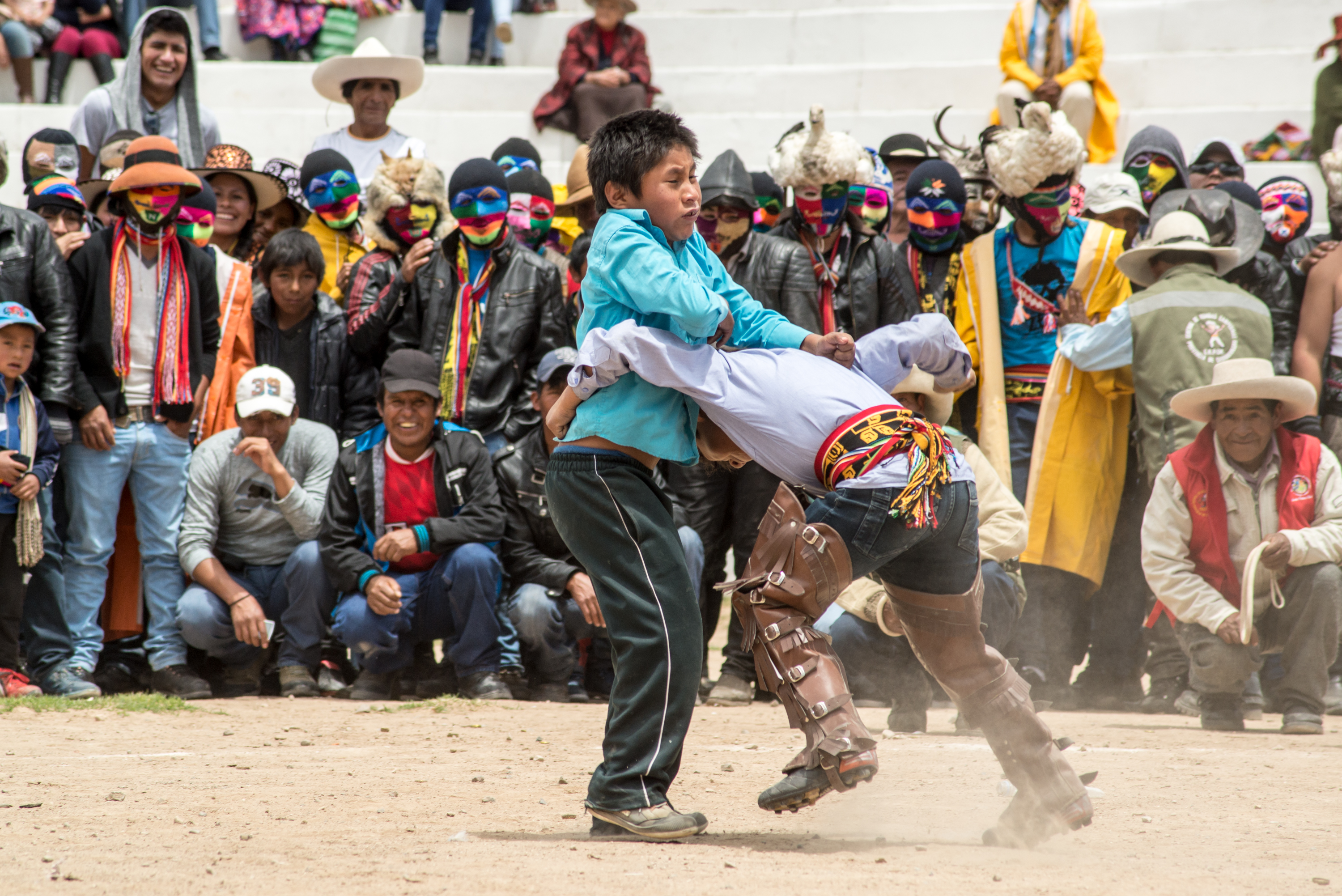 takanakuy pelea alcohol los andres cusco santo tomás perú