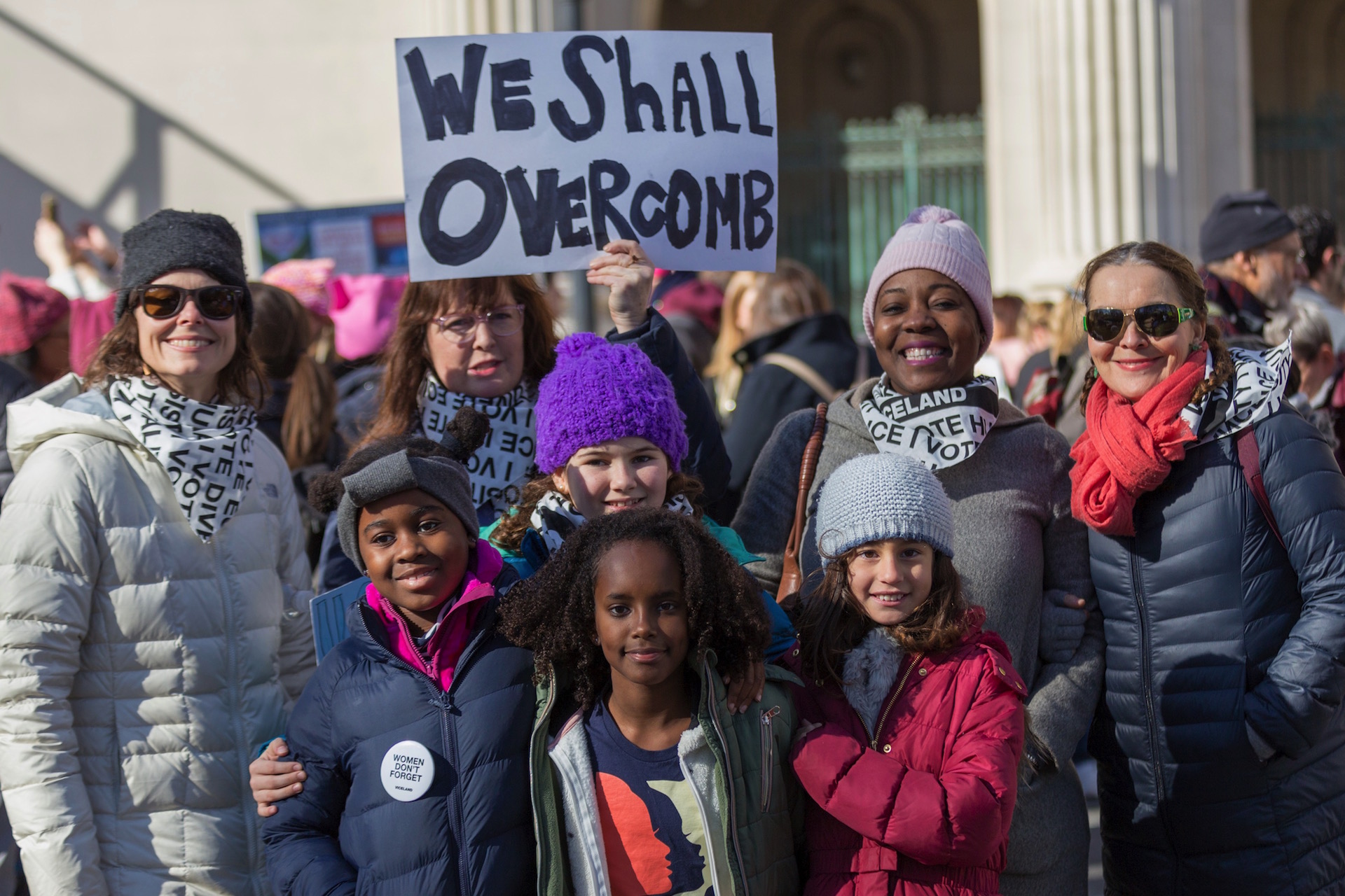 PHOTOS: Thousands protest Trump again at Women's March 2018 – VICE News