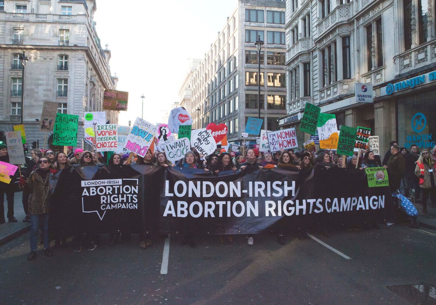 the-irish-expats-flying-home-to-vote-against-ireland-s-abortion-ban