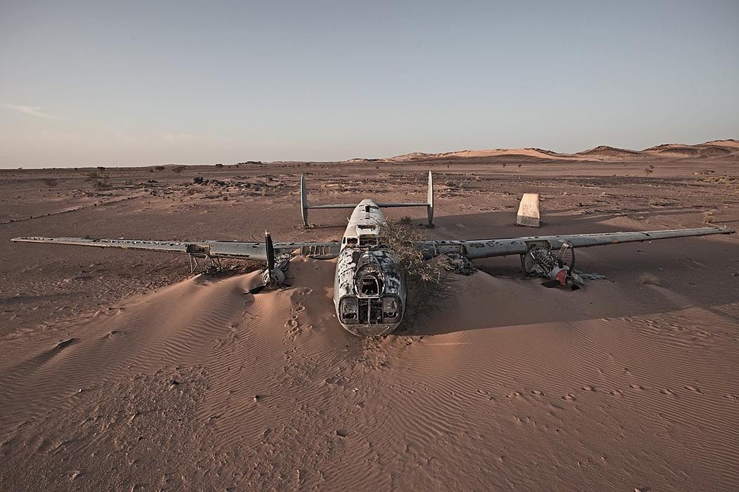 vliegtuigwrak sahara