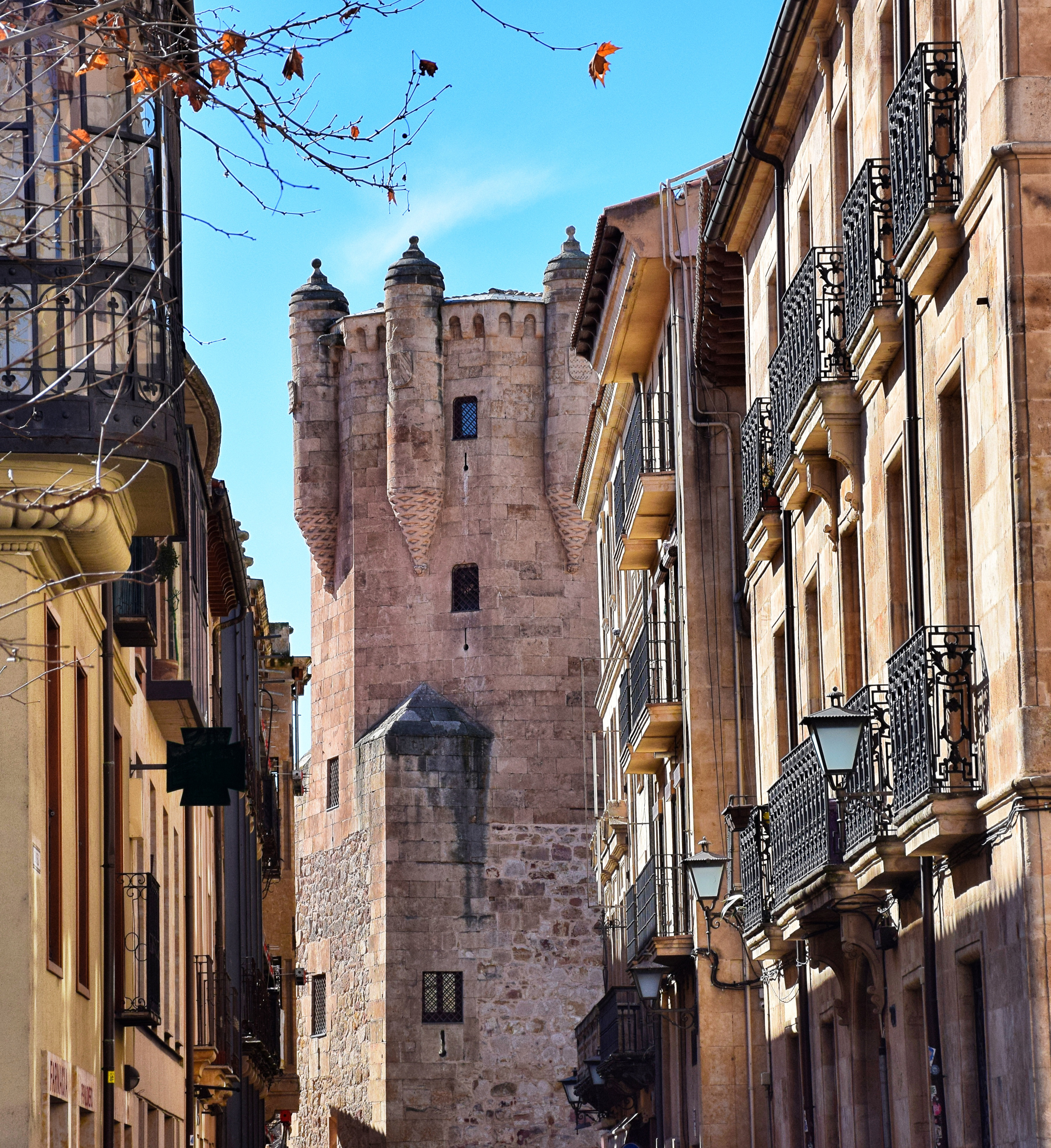 Ser joven en Salamanca, la ciudad universitaria más antigua de España