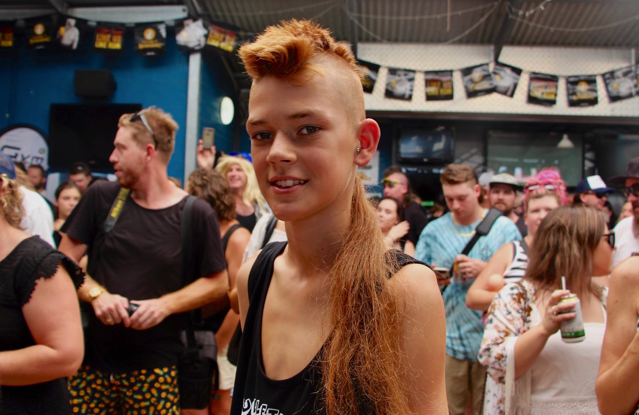 Viewer discolor Danmark Glorious Photos from Australia's Mullet Festival