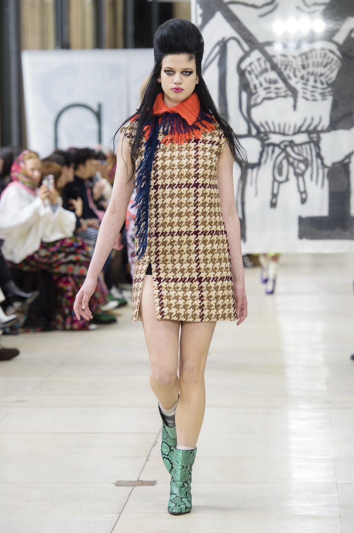 miu miu give elle fanning her catwalk debut - i-D