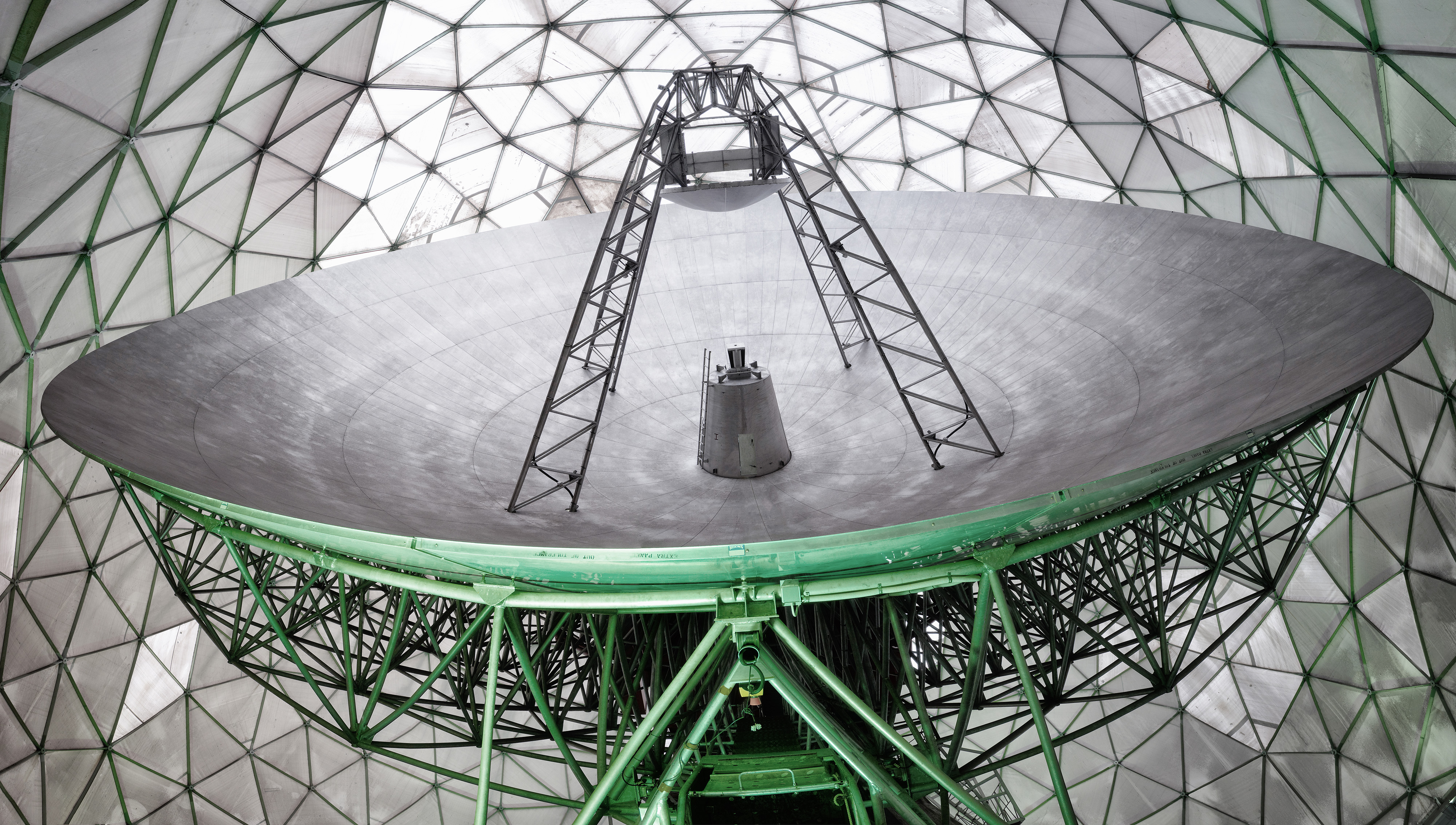 Die Radarschüssel des TIRA-Teleskops vom Fraunhofer-Institut für Radartechnik