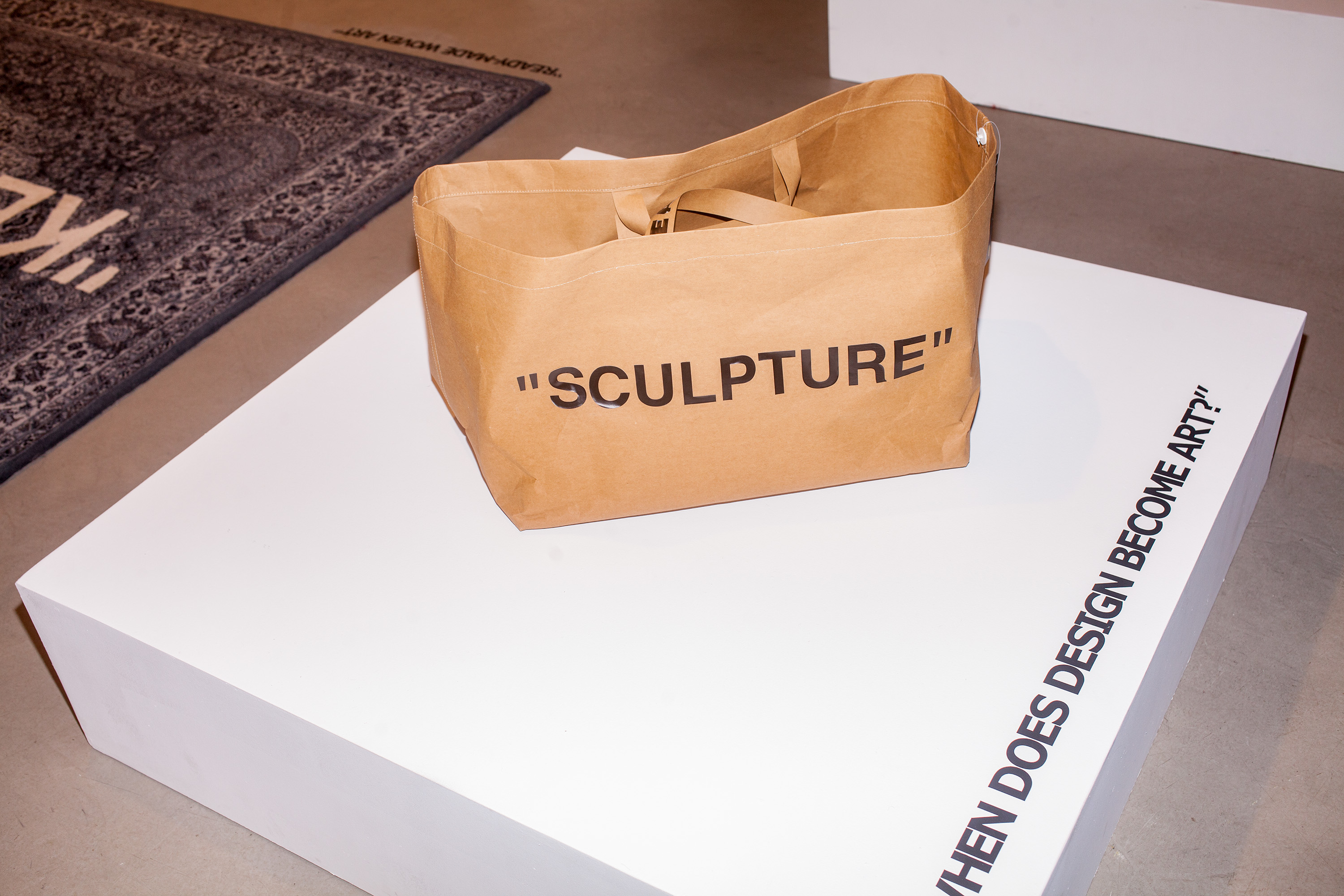 Virgil Abloh - Ikea X Off White - Bag - Markerad Sculpture, - Catawiki