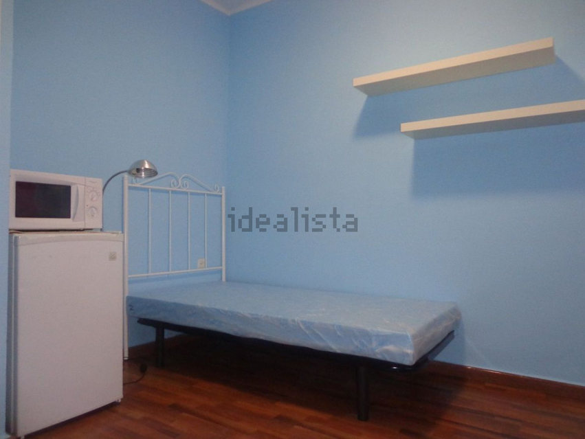 cocina dentro de un armario empotrado