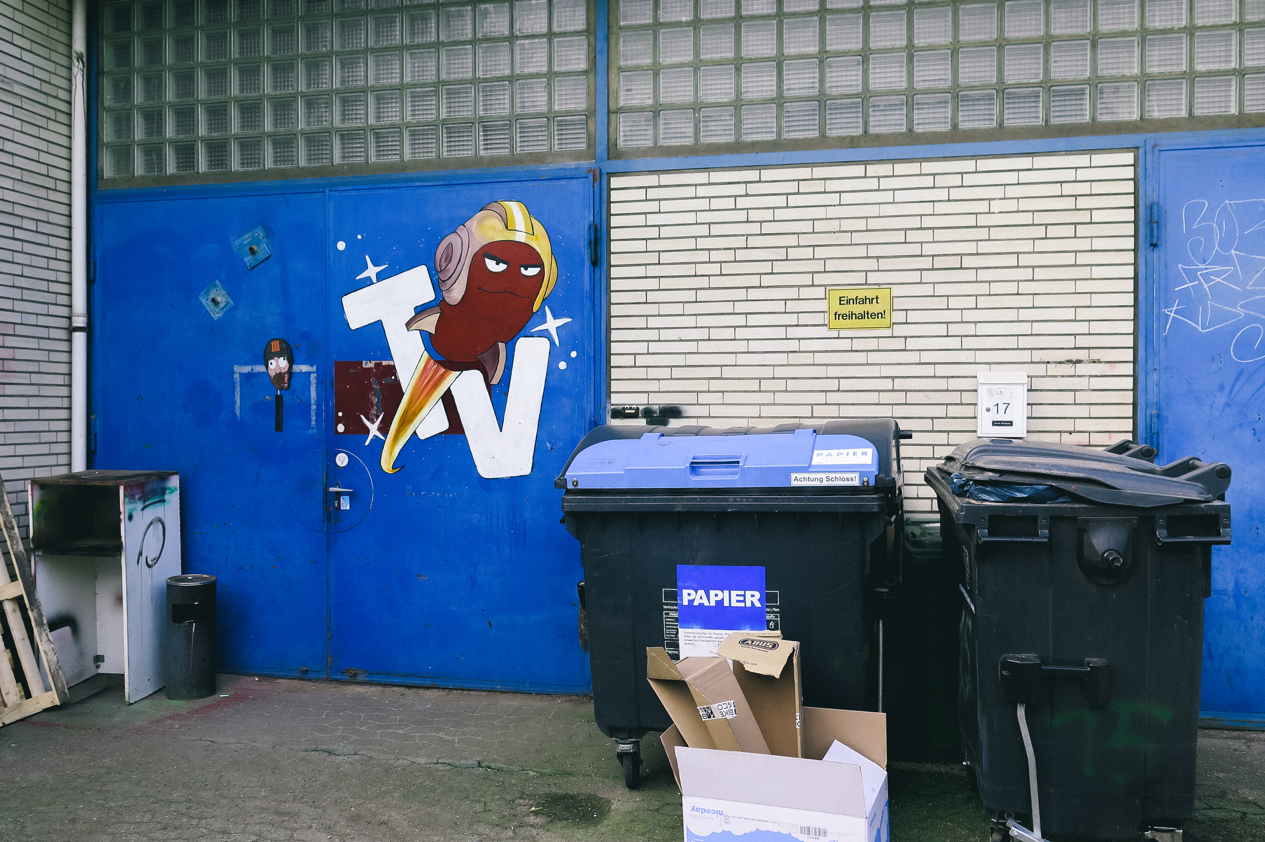 Der Eingang zu den Studios von Rocket Beans TV in der Heinrichstraße 15, Hamburg