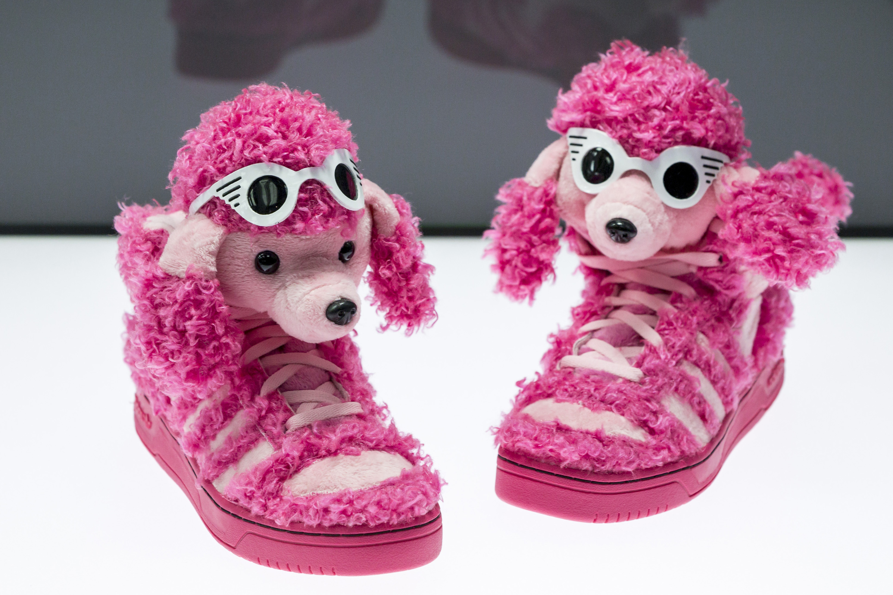 Adidas jeremy scott poodle. Adidas Pink Poodle. Adidas Jeremy Scott пудель. Adidas x Jeremy Scott Poodle. Adidas Jeremy Scott Pink Poodle.