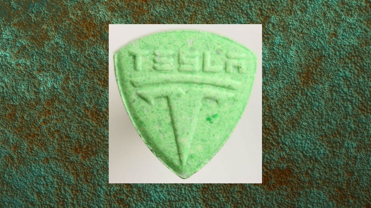 1530890802748-grune-tesla