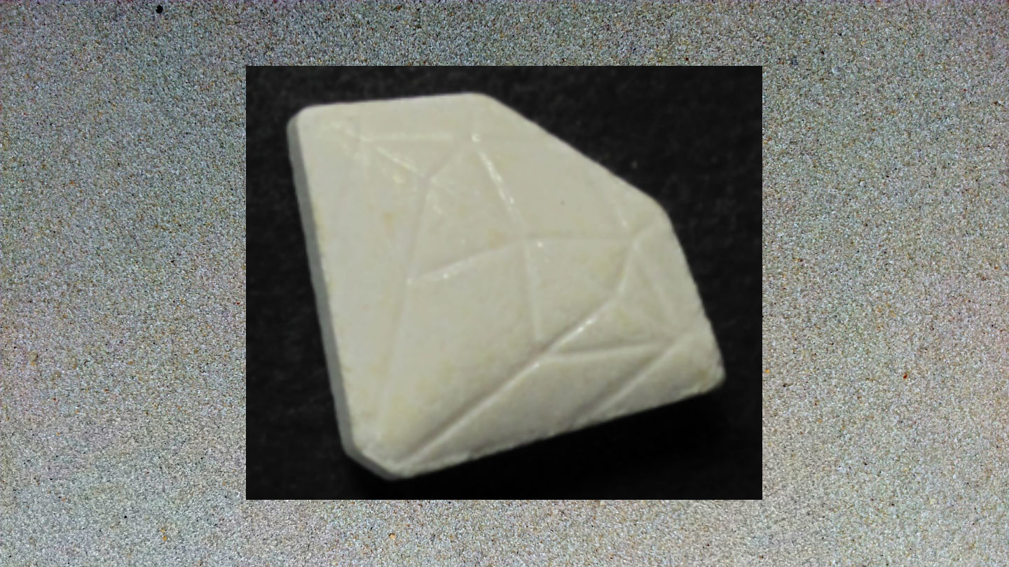 1530891266000-grauer-diamant