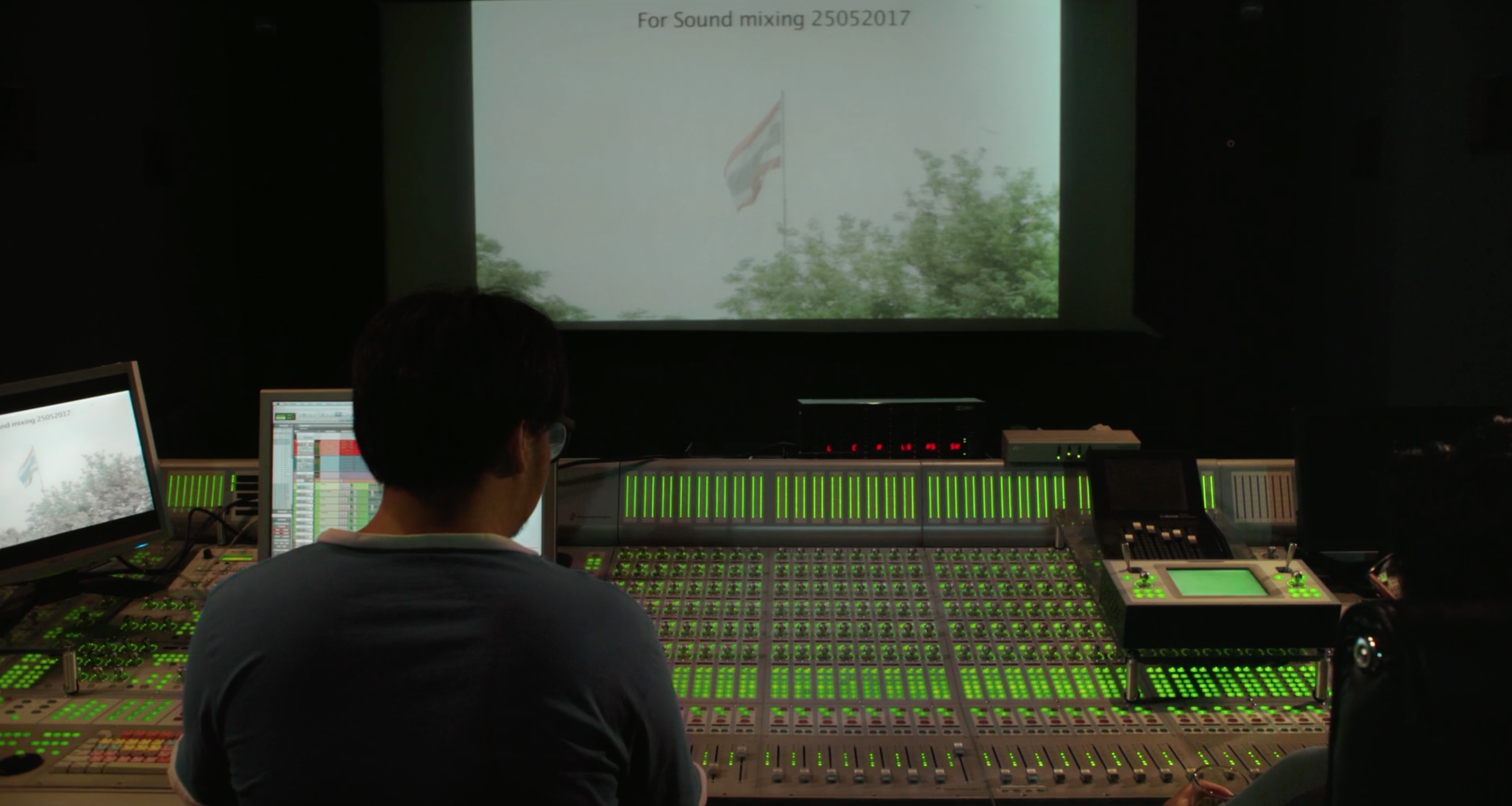 Ve este minidoc para conocer la importancia del sonido en el cine VICE Ve este minidoc para conocer la importancia del sonido en el cine VICE