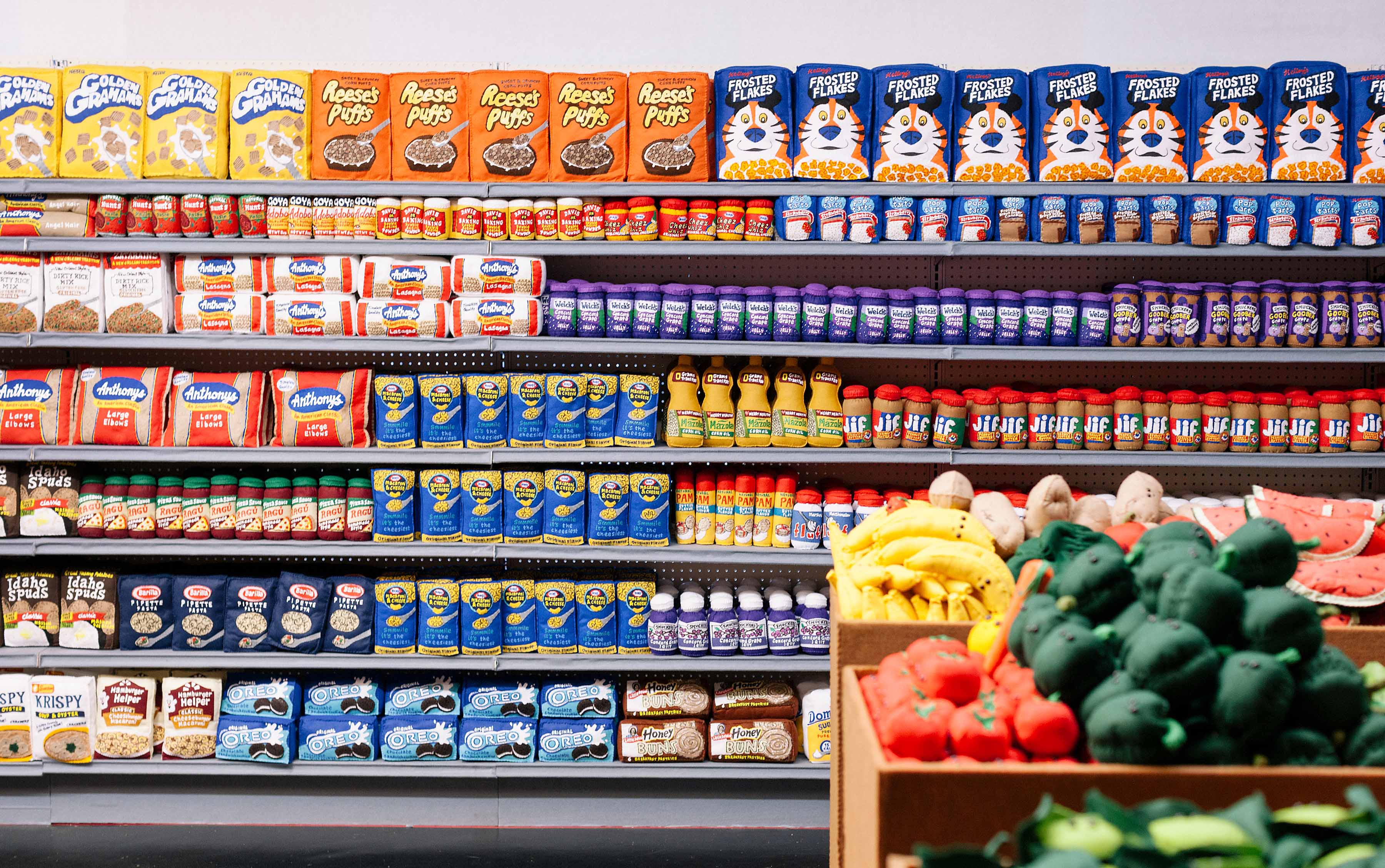 Lucy Sparrow Spent a Year Sewing 31,000 Products for Her All-Felt Grocery  Store