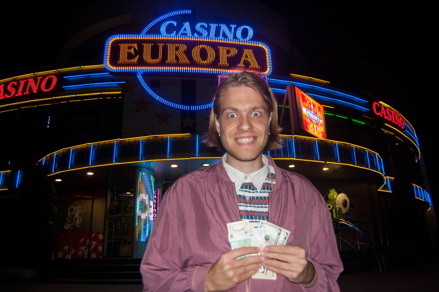 1534760759106-Casino-Europa-Chisinau-Moldavie
