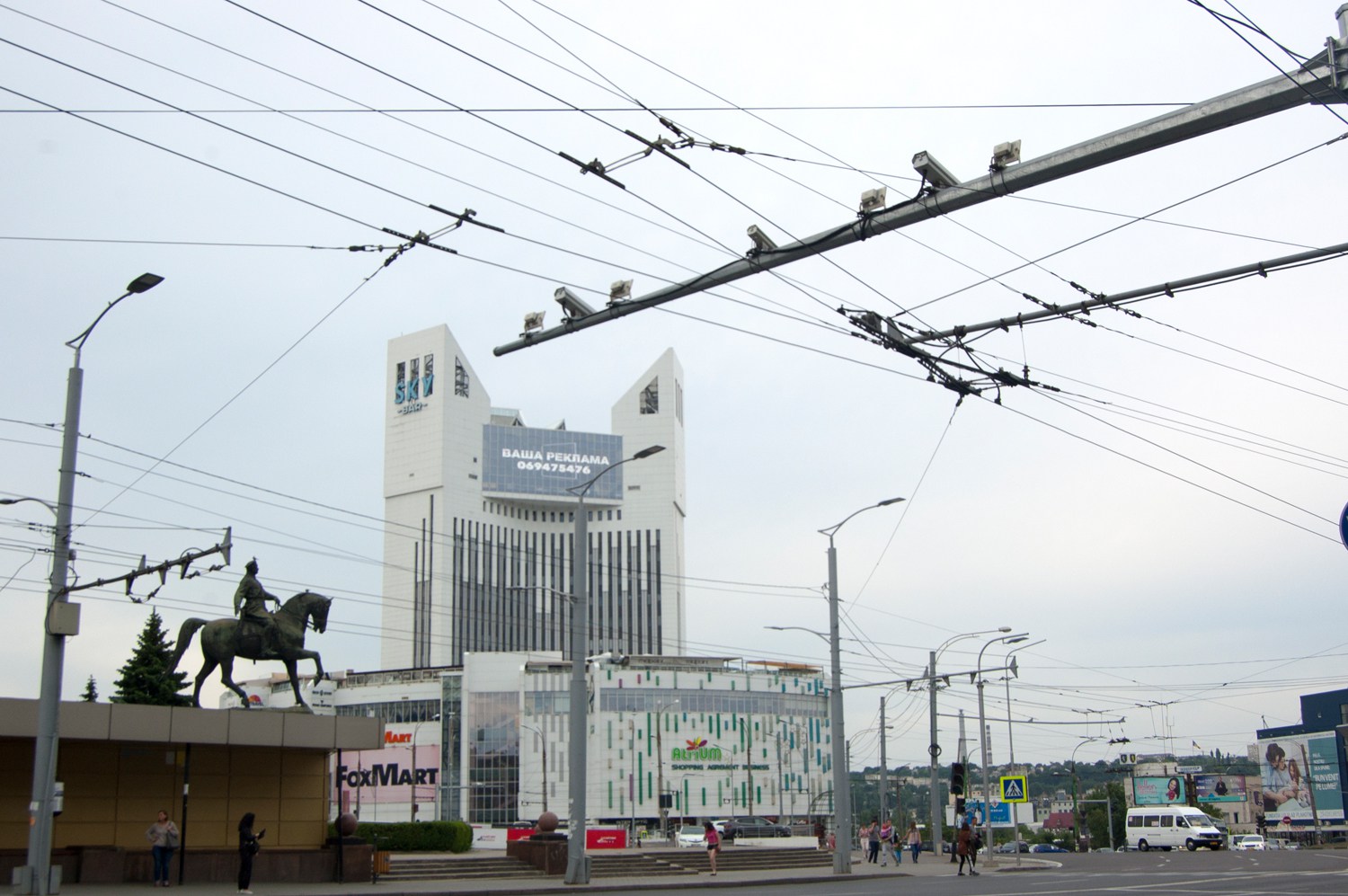 1534760808580-Winkelcentrum-skybar-Chisinau-Moldavie