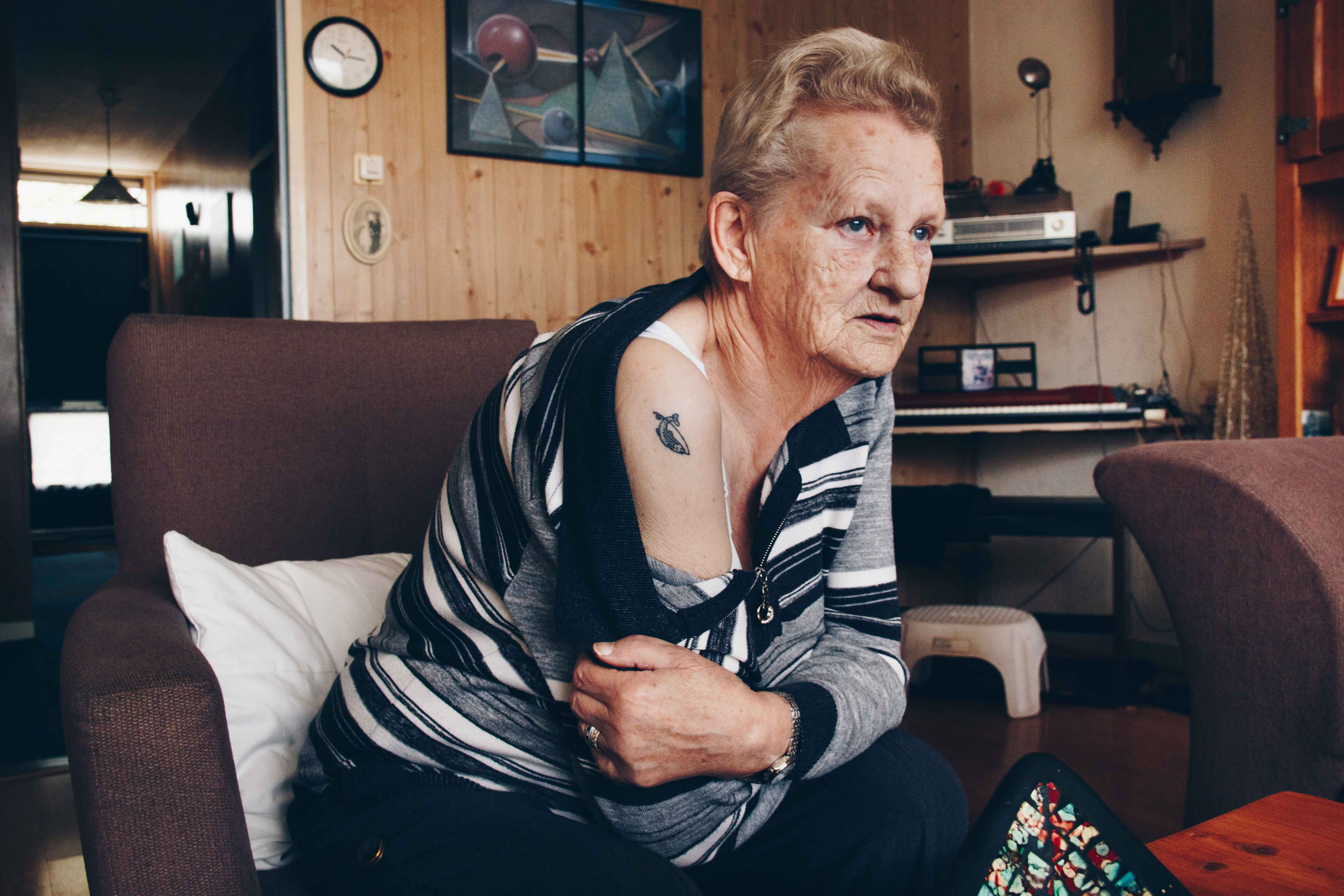oma-met-tattoo-vis
