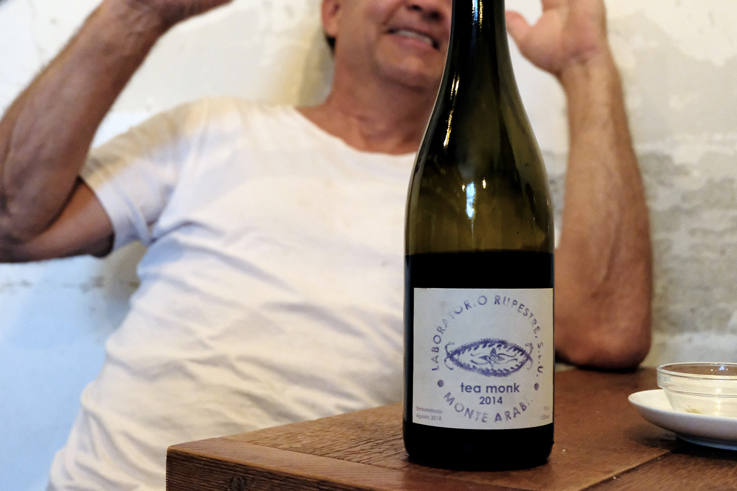 1537518603644-TeaMonk2014-vino