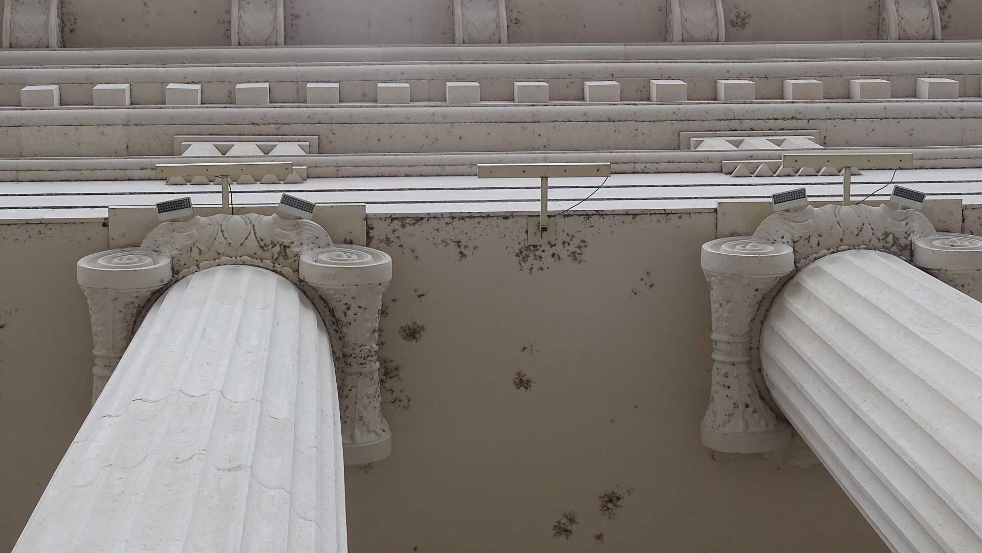 1537888260338-Statues-Styrofoam-Skopje-5