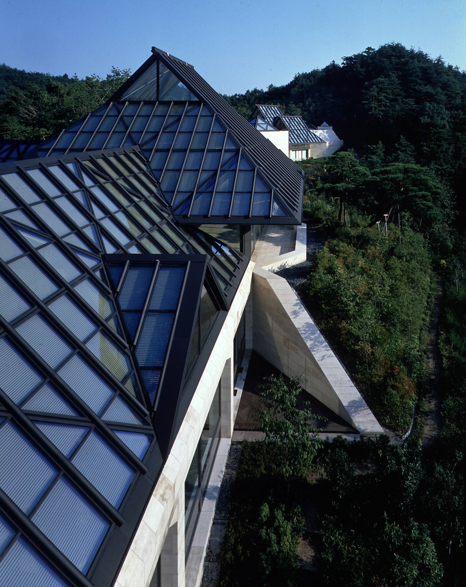 MIHO MUSEUM in Japan designed by I.M.Pei 